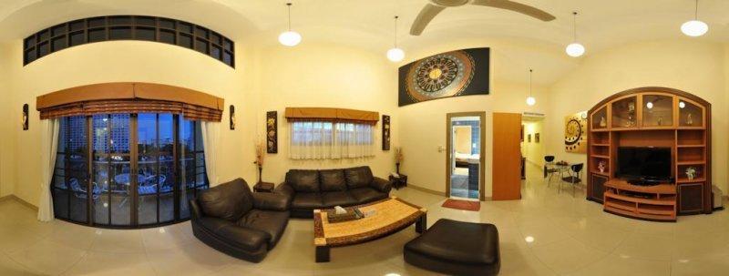 Royal Park Apartments ジョムティエンビーチ エクステリア 写真